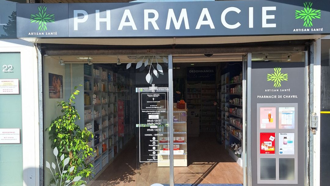 Devanture de la Pharmacie de Chavril